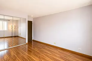 9395 Landings Ln, Des Plaines, IL 60016 - Photo 13