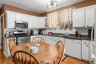 2945 N 77th Ave, Elmwood Park, IL 60707 - Photo 7