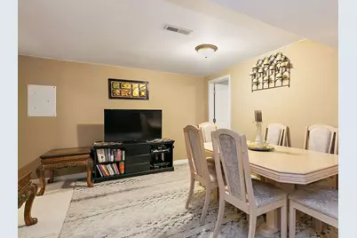 987 Golf Course Road #4, Crystal Lake, IL 60014 - Photo 11