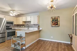 987 Golf Course Rd, Crystal Lake, IL 60014 - Photo 5