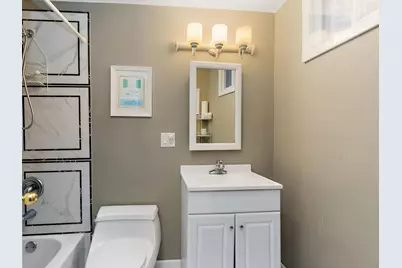 987 Golf Course Road #4, Crystal Lake, IL 60014 - Photo 15