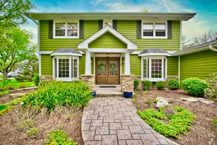 2S510 Seneca Dr, Wheaton, IL 60189 - Photo 3