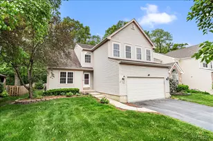 7 Eagle Ct, Streamwood, IL 60107 - Photo 1