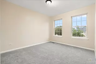 7 Eagle Ct, Streamwood, IL 60107 - Photo 25