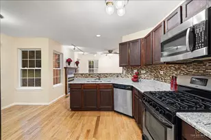 7 Eagle Ct, Streamwood, IL 60107 - Photo 7