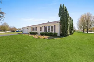 701 Woodbine Ln, Marengo, IL 60152 - Photo 3