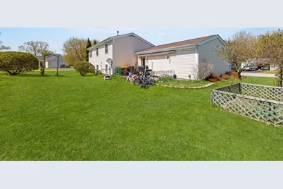 701 Woodbine Lane, Marengo, IL 60152 - Photo 5