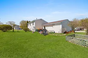 701 Woodbine Ln, Marengo, IL 60152 - Photo 5