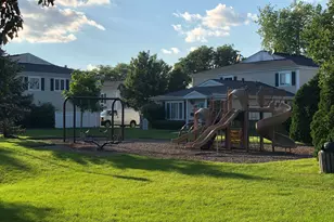 1556 Quaker Ln, Prospect Heights, IL 60070 - Photo 23