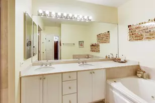 7404 Lincoln Ave, Skokie, IL 60076 - Photo 23