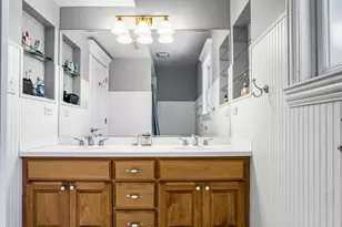 4219 N Winchester Ave, Chicago, IL 60613 - Photo 35