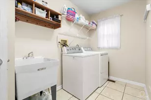 705 Gregor Ln, Wheeling, IL 60090 - Photo 11
