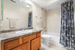 705 Gregor Ln, Wheeling, IL 60090 - Photo 19