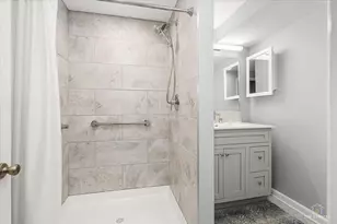 705 Gregor Ln, Wheeling, IL 60090 - Photo 23