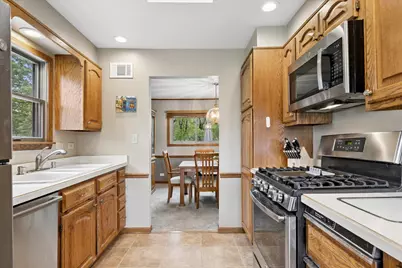 1903 E Ivy Lane, Mount Prospect, IL 60056 - Photo 7