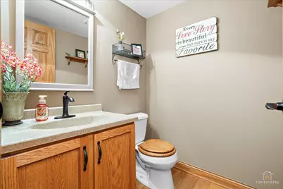 312 Greenview Drive, Crystal Lake, IL 60014 - Photo 13