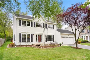 312 Greenview Dr, Crystal Lake, IL 60014 - Photo 1