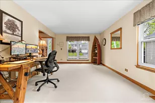 312 Greenview Dr, Crystal Lake, IL 60014 - Photo 5