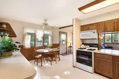 34 N California Avenue, Mundelein, IL 60060 - Photo 9