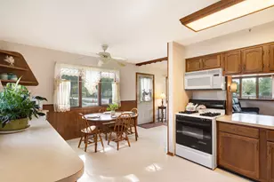34 N California Ave, Mundelein, IL 60060 - Photo 9