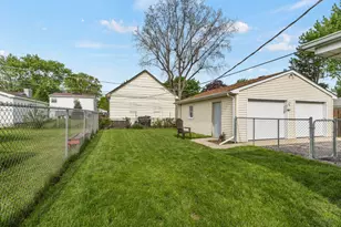 34 N California Ave, Mundelein, IL 60060 - Photo 21