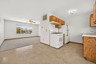 2401 Ashland Cir, Morris, IL 60450 - Photo 9