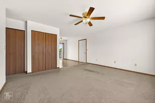 2401 Ashland Cir, Morris, IL 60450 - Photo 5