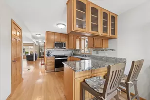 3810 Emerson Dr, Schiller Park, IL 60176 - Photo 11