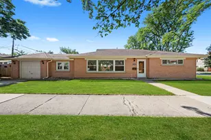 1621 S Crescent Ave, Park Ridge, IL 60068 - Photo 1