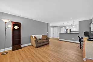 1613 Silverstone Dr, Carpentersville, IL 60110 - Photo 3