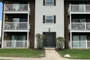 225 Gregory St, Aurora, IL 60504 - Photo 1