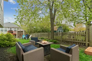 715 Fieldstone Cir, Lake Zurich, IL 60047 - Photo 27