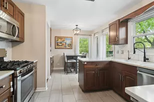 715 Fieldstone Cir, Lake Zurich, IL 60047 - Photo 7