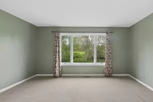 4508 Nancy Dr, Crystal Lake, IL 60014 - Photo 9