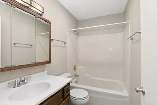4508 Nancy Dr, Crystal Lake, IL 60014 - Photo 13
