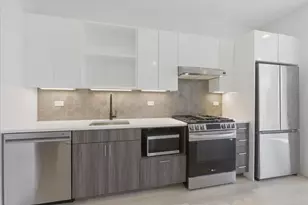 948 W Sunnyside Ave, Chicago, IL 60640 - Photo 5