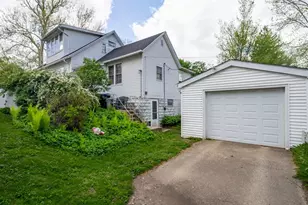403 W Kelsey St, Bloomington, IL 61701 - Photo 23