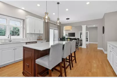 1376 Chapman Drive, Darien, IL 60561 - Photo 9