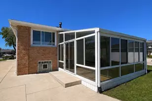 8405 Melvina Ave, Burbank, IL 60459 - Photo 13