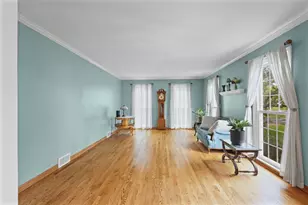 220 White Fawn Trail, Downers Grove, IL 60516 - Photo 5