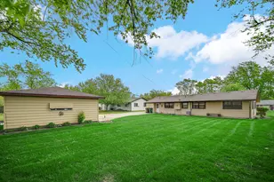 19050 Baker Ave, Country Club Hills, IL 60478 - Photo 3