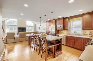 513 N Howard Ave, Elmhurst, IL 60126 - Photo 5