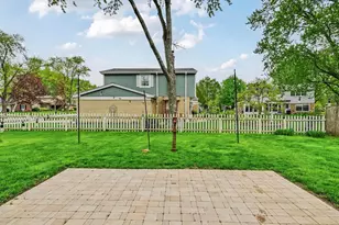 943 N Crestview Dr, Palatine, IL 60067 - Photo 25