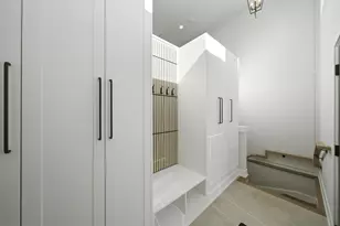 2457 W Byron St, Chicago, IL 60618 - Photo 27