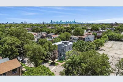 2457 W Byron Street, Chicago, IL 60618 - Photo 3