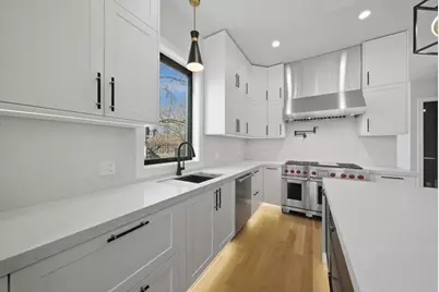 2457 W Byron Street, Chicago, IL 60618 - Photo 15