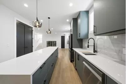 2457 W Byron Street, Chicago, IL 60618 - Photo 31