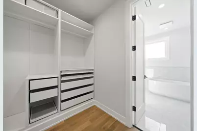 2457 W Byron Street, Chicago, IL 60618 - Photo 23