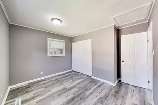 2414 Circle Dr, Hazel Crest, IL 60429 - Photo 9