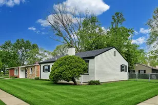 2414 Circle Dr, Hazel Crest, IL 60429 - Photo 19